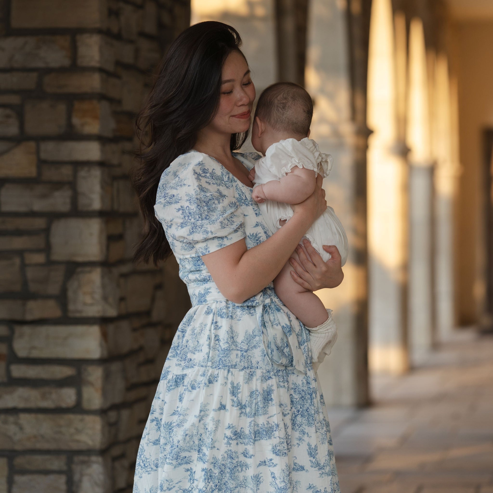 Versa Cotton Dress with Nursing Zippers in Vintage Blue Toile
